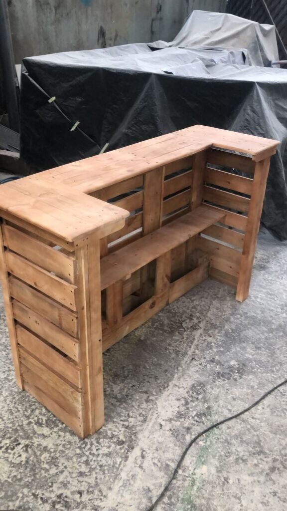 Mobiliario comercial 01
