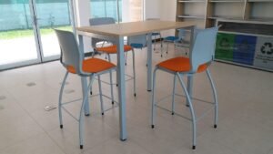 Mobiliario comercial 03