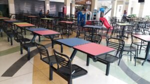 Mobiliario comercial 17